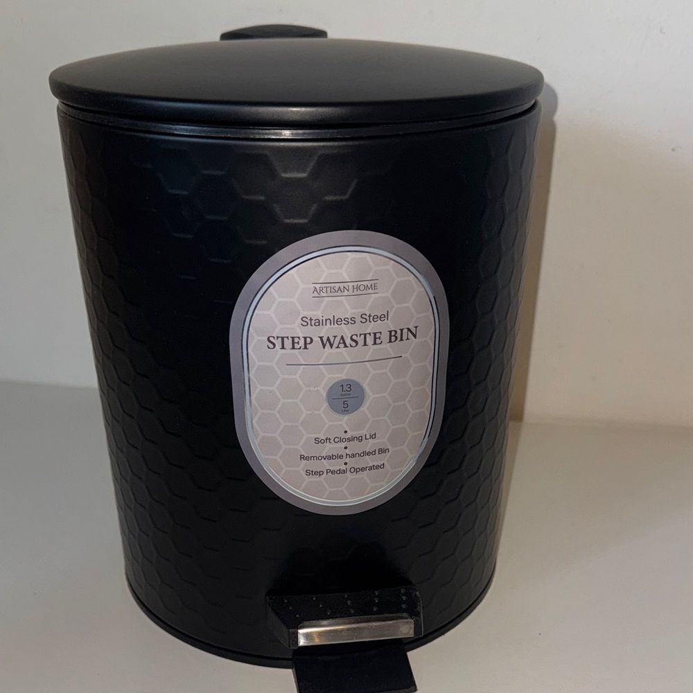 🔥Artisan Black Stainless Steel Step Waste Bin New